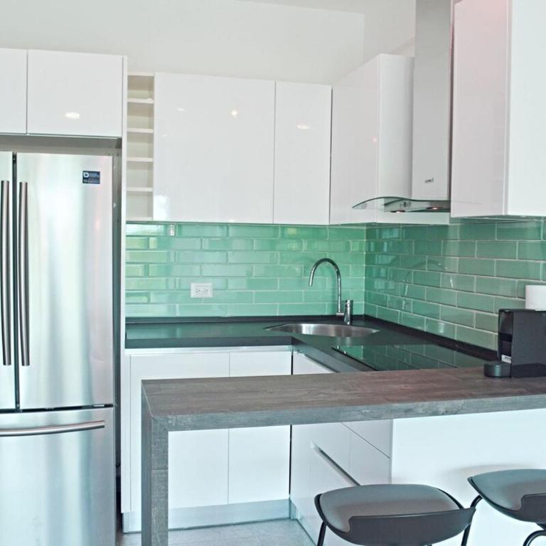 Oceanview Roof Pool, Balcony, Steps To Beach Clubs - Apartamento de 1 Dormitorio con balcón y vistas a la ciudad - 19