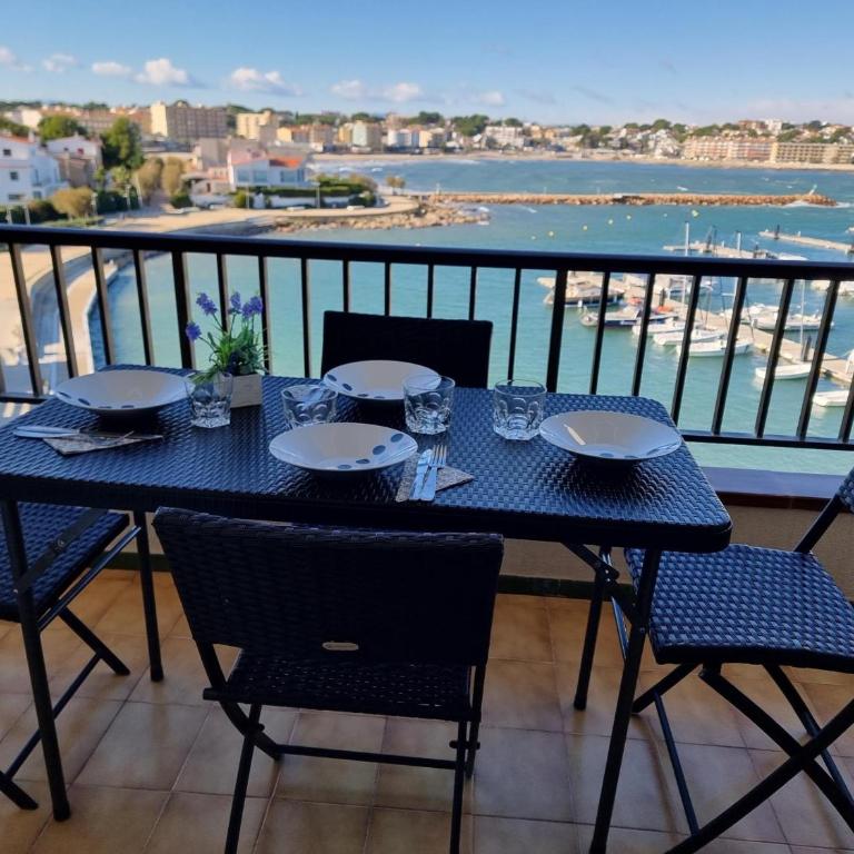 Apartamento con terraza privada en L'Escala, cerca de la playa - HISP-236-162 - Apartment - 1