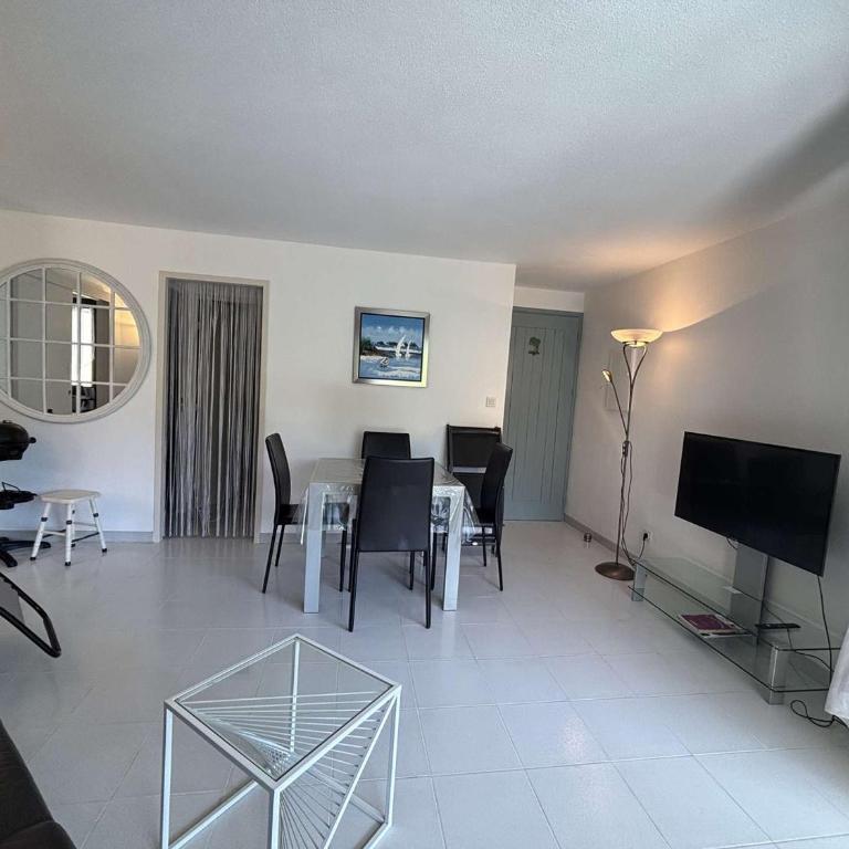 Appartement climatisé, terrasse - 4 pers. - FR-1-226B-263 - Appartement - 3