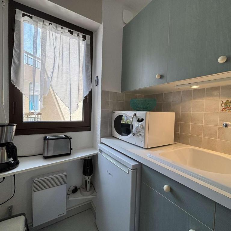 Appartement climatisé, terrasse - 4 pers. - FR-1-226B-263 - Appartement - 10