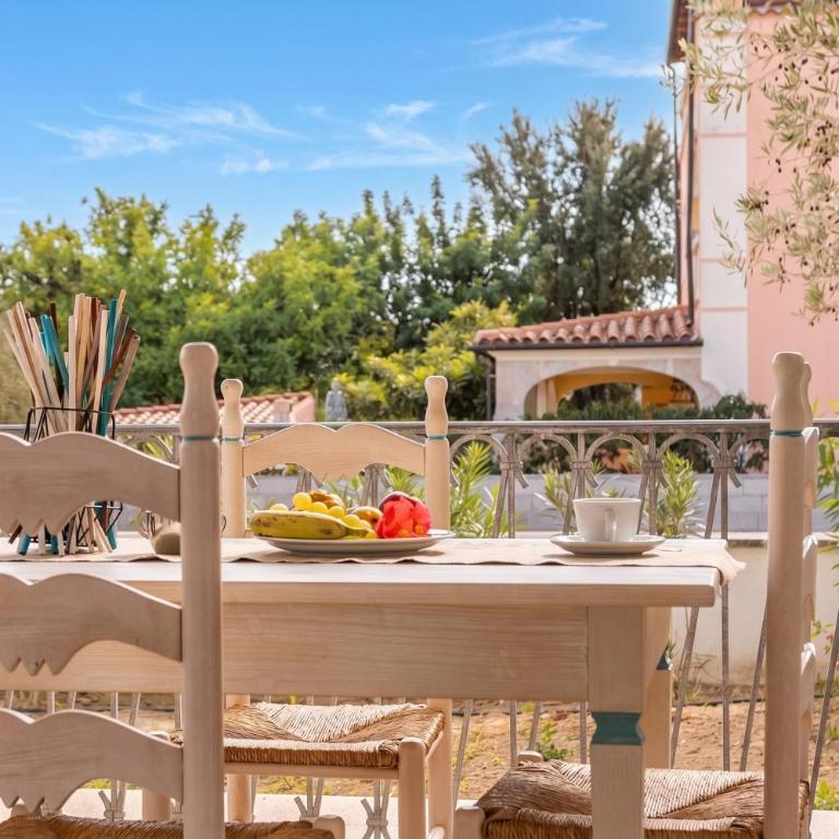 Le Residenze Del Golfo Di Orosei Bilo 5 - Happy Rentals - One-Bedroom Apartment - 2