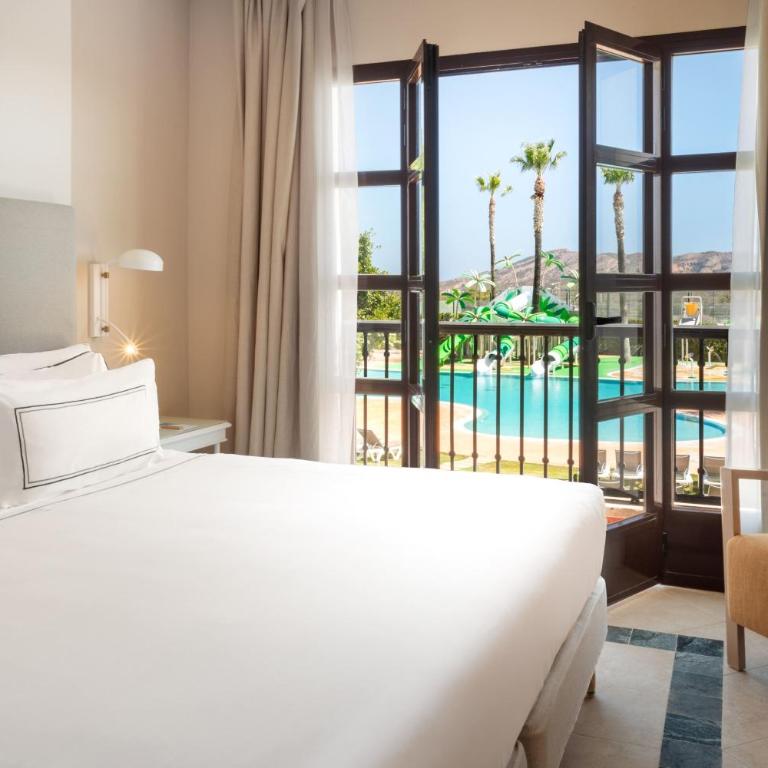Meliá Villaitana - Suite Familiar (2 adultos + 3 niños) - 1