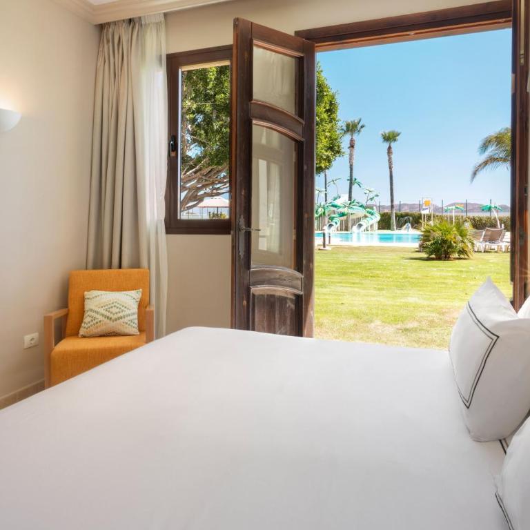 Meliá Villaitana - Suite Familiar con acceso directo al parque acuático Splash (2 adultos + 3 niños) - 3