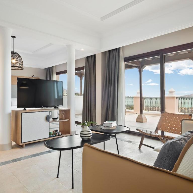 Meliá Villaitana - Suite Junior (2 adultos y 2 niños) - The Level - 2