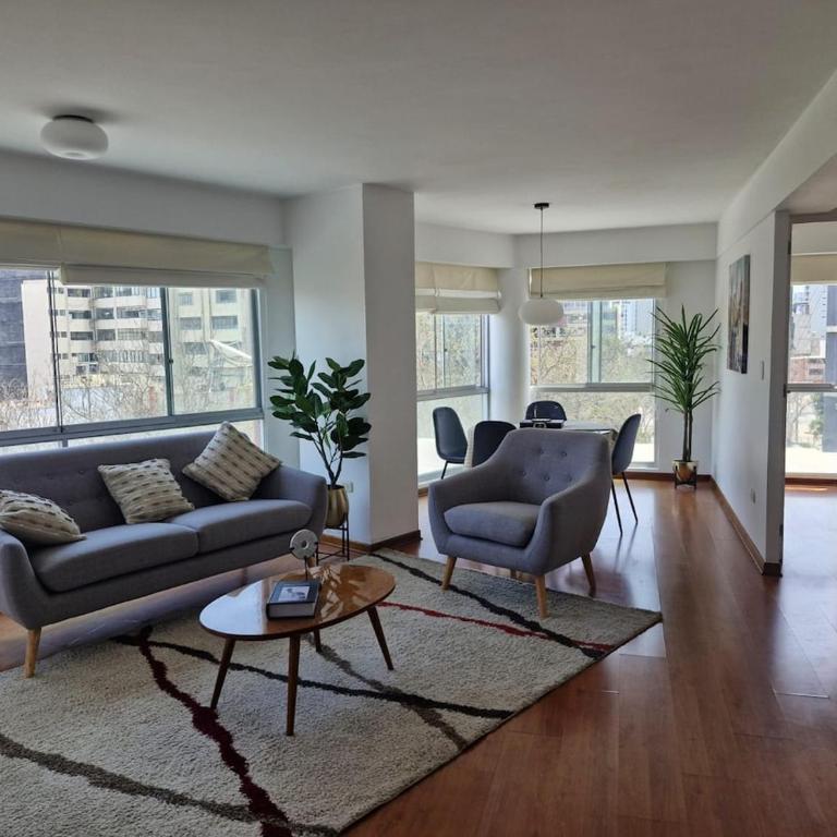 Spacious and Elegant Apartment in San Isidro - One-Bedroom Apartment - 1