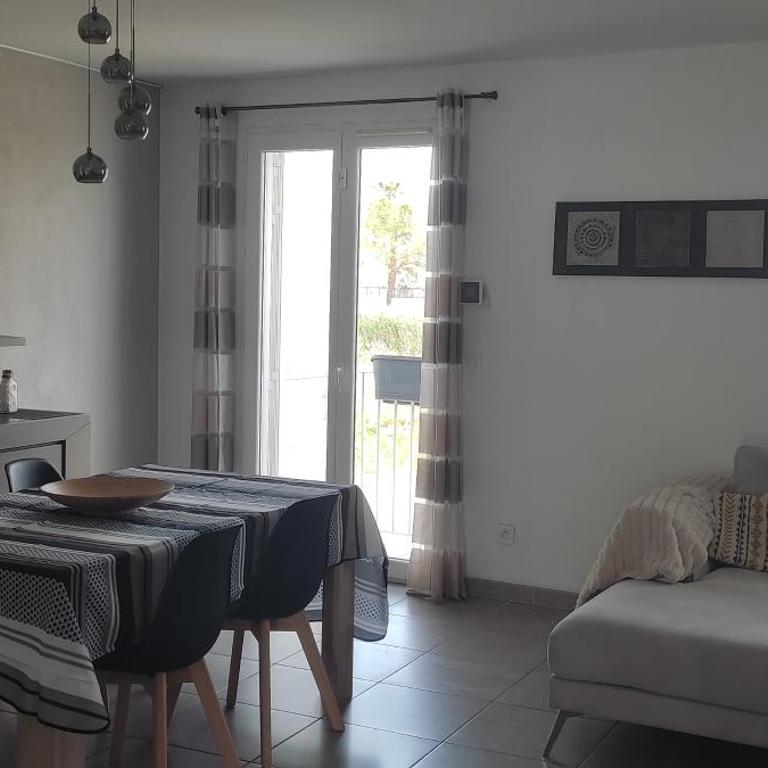 villa camargue - Three-Bedroom House - 10