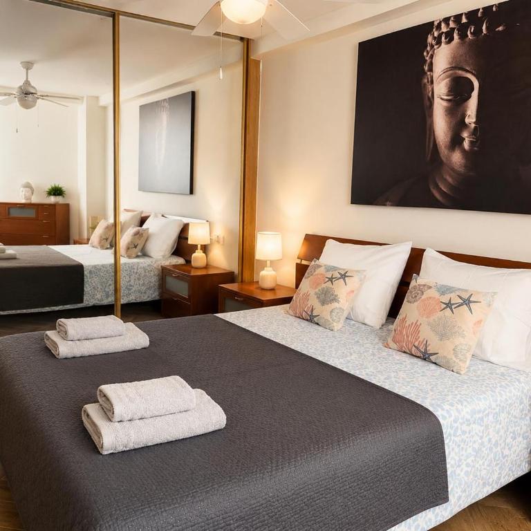 Beachfront Salou apartment with sea view - Apartamento de 3 dormitorios - 17