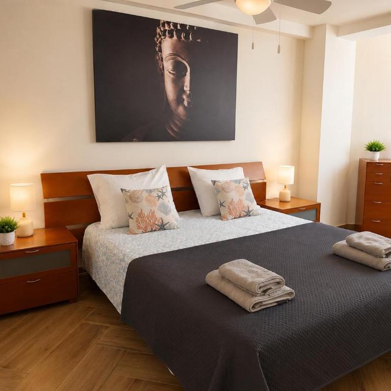 Beachfront Salou apartment with sea view - Apartamento de 3 dormitorios - 16