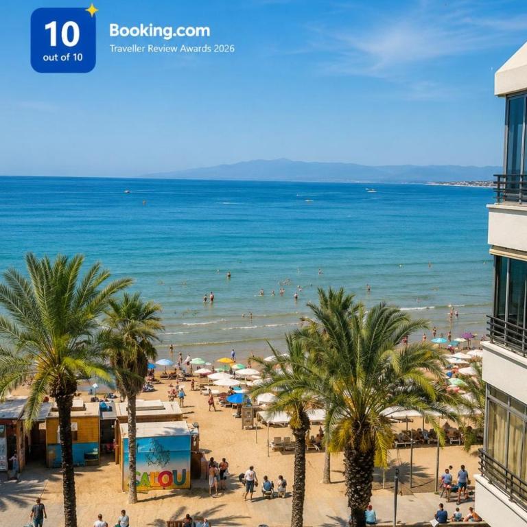 Beachfront Salou apartment with sea view - Apartamento de 3 dormitorios - 4