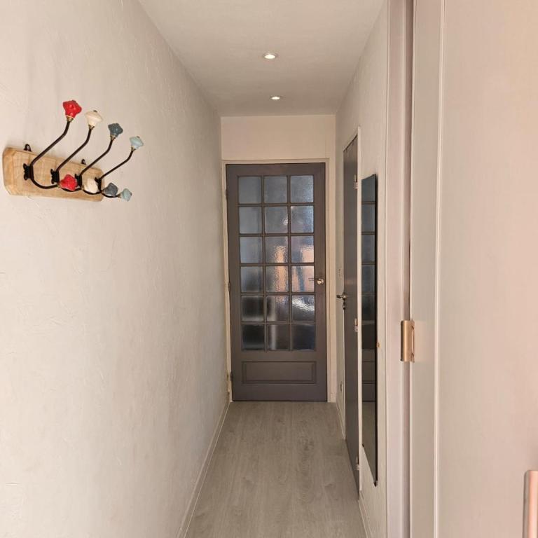 Appartement vue mer et Esterel avec piscine - Apartamento de 2 dormitorios - 11