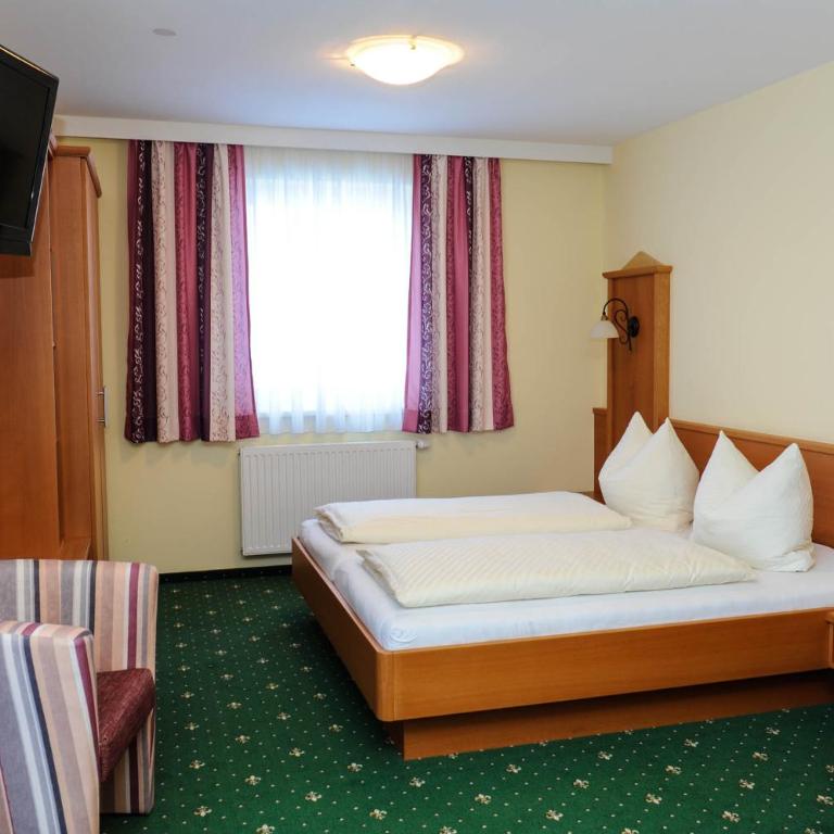Hotel Posauner - Doppelzimmer mit Balkon - 1