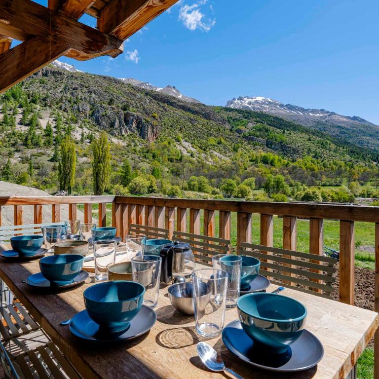 Serrechevalierholidays Terrasse&Vue 700m pistes, comme un chalet, 8 personnes - Appartement 3 Chambres - 10