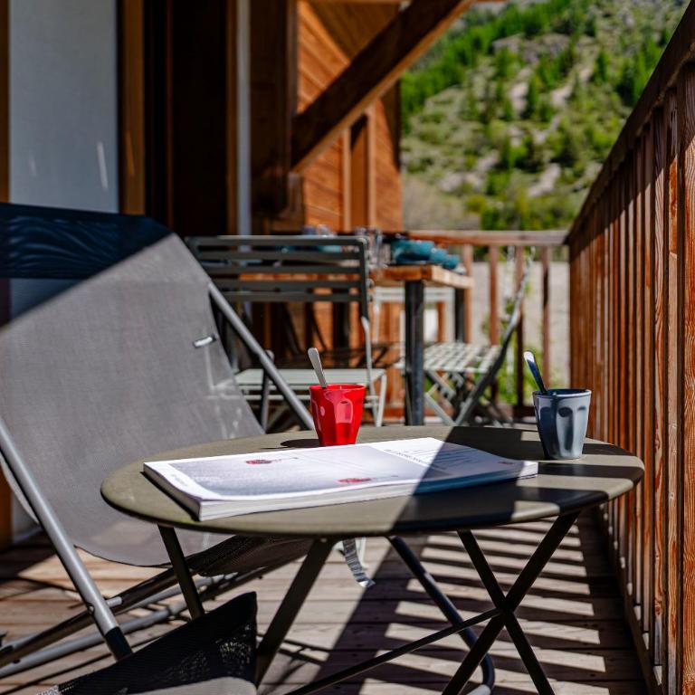 Serrechevalierholidays Terrasse&Vue 700m pistes, comme un chalet, 8 personnes - Appartement 3 Chambres - 59