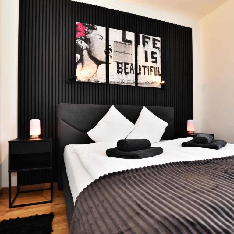 r204 by flataid rooms and apartments near LKH Graz 24-7 check In - Deluxe One-Bedroom Apartment with Garden View - 5