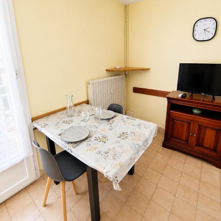 Appartement tout équipé à 100 m du centre thermal - Family Studio - 10