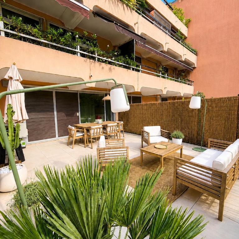 Le Cocon Tropézien avec terrasse privée à 5 minutes du port - Apartment mit 1 Schlafzimmer - 14