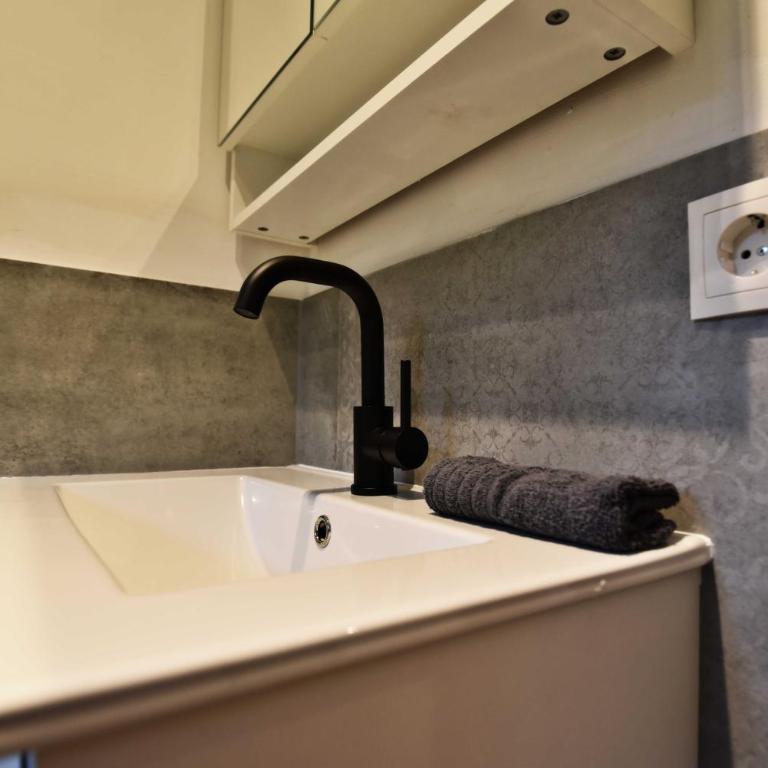 r204 by flataid rooms and apartments near LKH Graz 24-7 check In - Double or Twin Room - 7