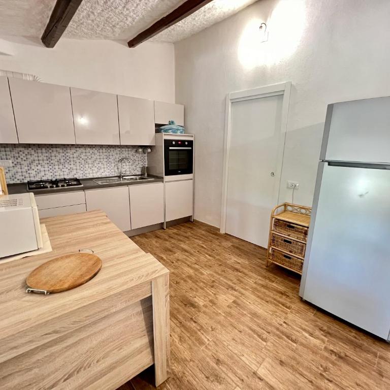Villa Ambra - Jacuzzi & beach - One-Bedroom Villa - 32