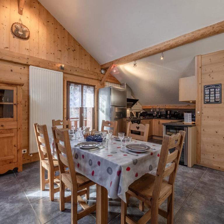 Appartement T3 centre Morzine 100m des pistes avec parking, wifi, 6 personnes - FR-1-754-54 - Apartment - 6