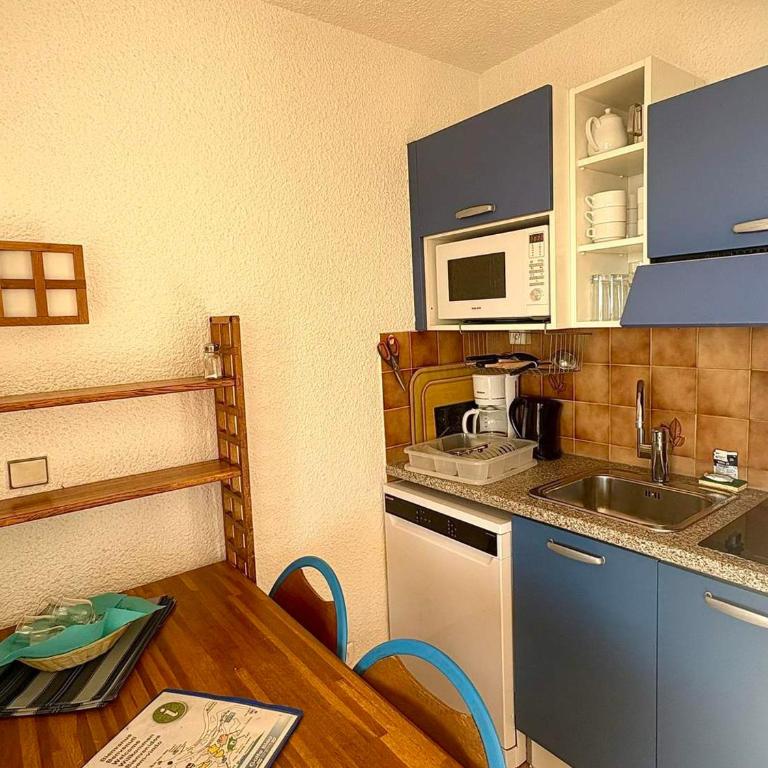 Appartement pour 6 personnes avec Wi-Fi et vue sur mer - FR-1-827-46 - Appartement - 9