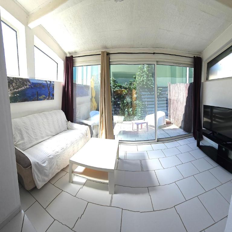 petite maison confortable pour 4 à 5 personnes - Maison 2 Chambres - 3