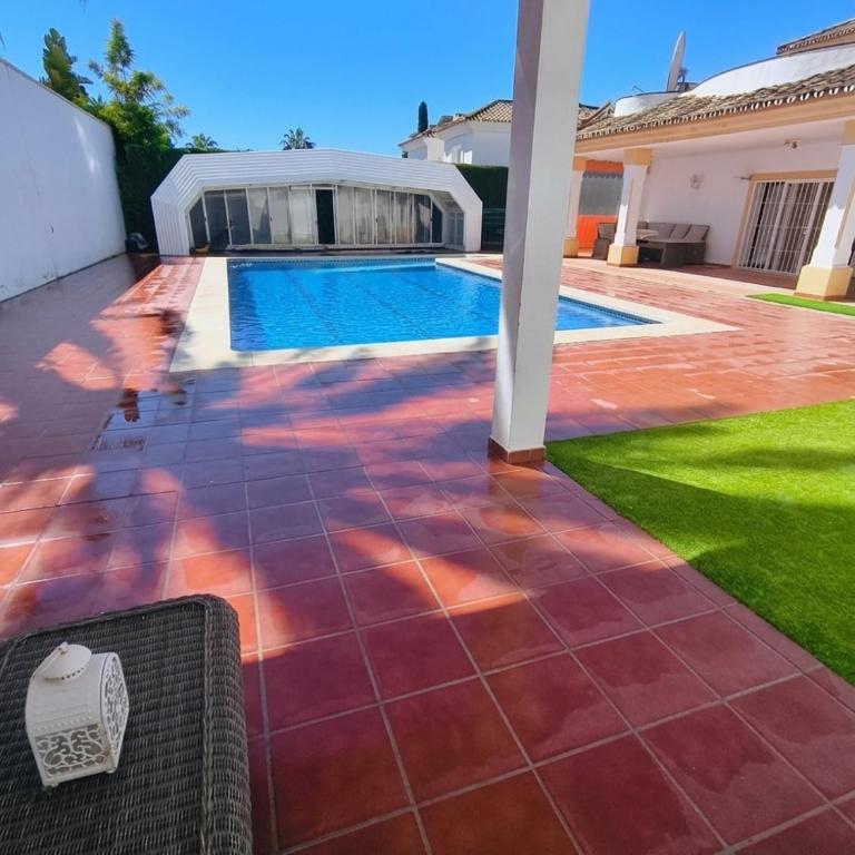 Bel Air Villa 5BR, Private Pool, Parking and Beach - Villa - 1