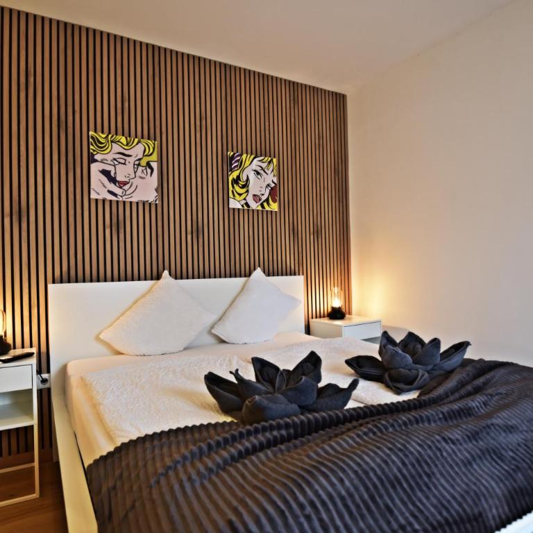 r204 by flataid rooms and apartments near LKH Graz 24-7 check In - Deluxe Double Room with Balcony - 6