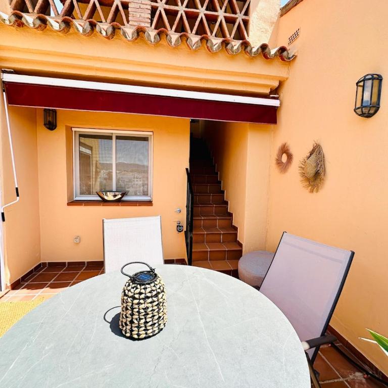Beautiful Penthouse with Rooftop & Pool close to Burriana Beach - Apartamento de 2 dormitorios - 9