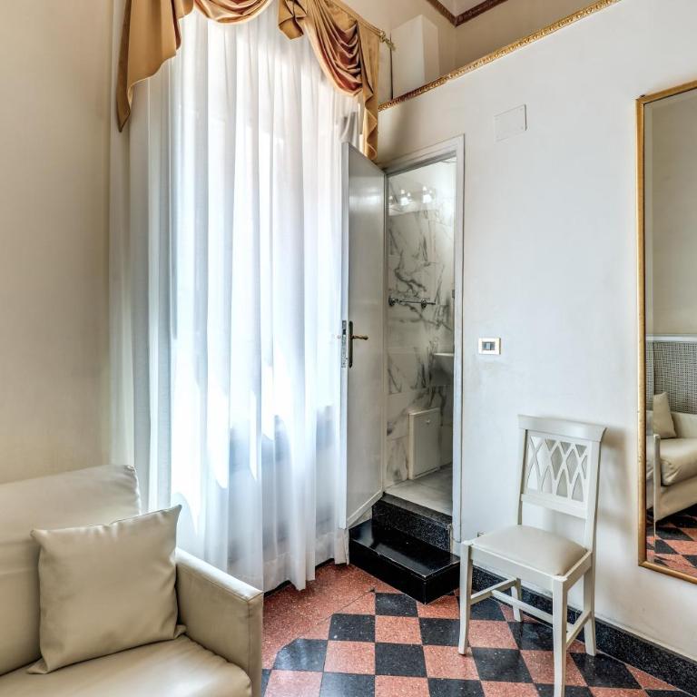 Hotel Labelle - Triple Room - 13