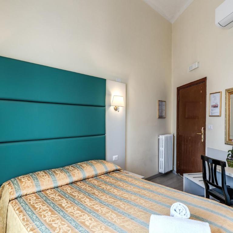 Hotel Labelle - Economy Double Room - 5