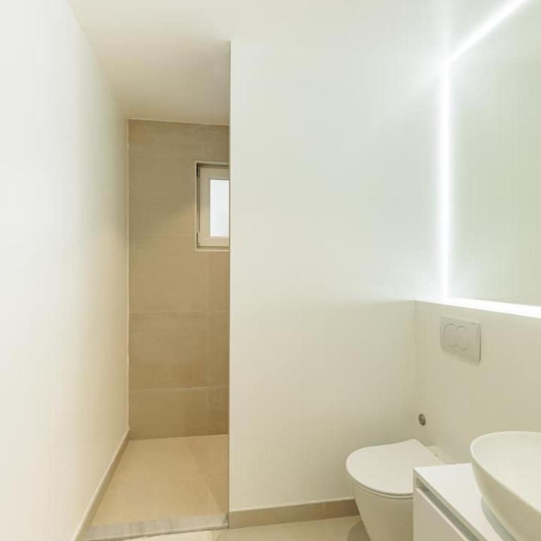 Modern Top Floor Apartment with Private Rooftop Terrace - Apartman sa 2 Spavaće Sobe - 26