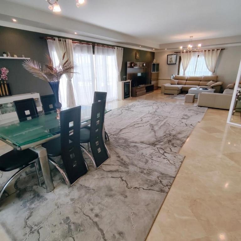 Bel Air Villa 5BR, Private Pool, Parking and Beach - Villa - 6