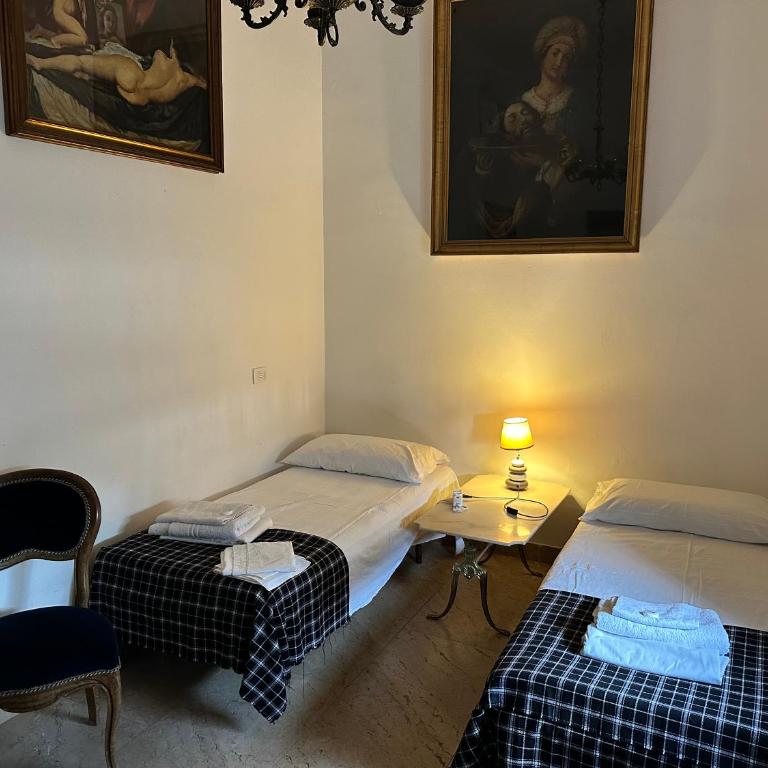 Mavipagi 2 - Camera Doppia con Letti Singoli e Bagno in Comune - 2