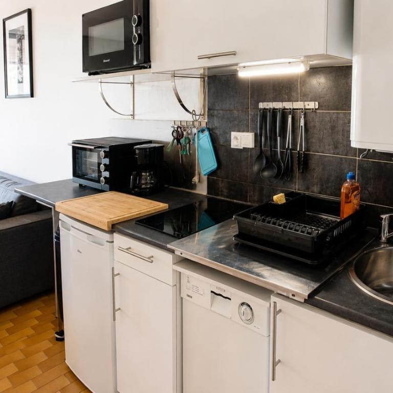 Apt 2pers, clim, wifi, parkg, plage à 10mn à pied - Apartment mit 1 Schlafzimmer - 1