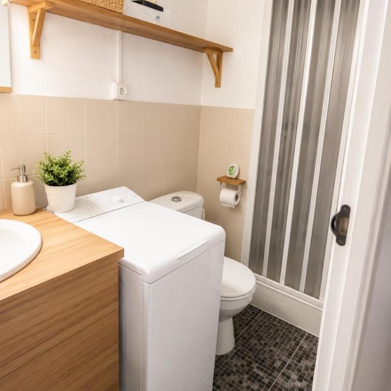 Apt 2pers, clim, wifi, parkg, plage à 10mn à pied - Apartment mit 1 Schlafzimmer - 3