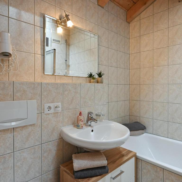 Haus Sonnenwinkel 2-Raum-Wohnung Alpchalet - Apartment mit Balkon - 16