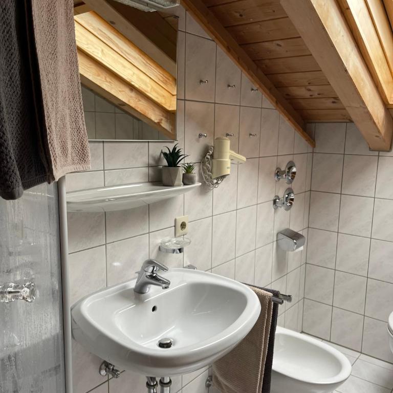 Haus Sonnenwinkel 2-Raum-Wohnung Schatton - Appartamento con Vista Montagna - 6