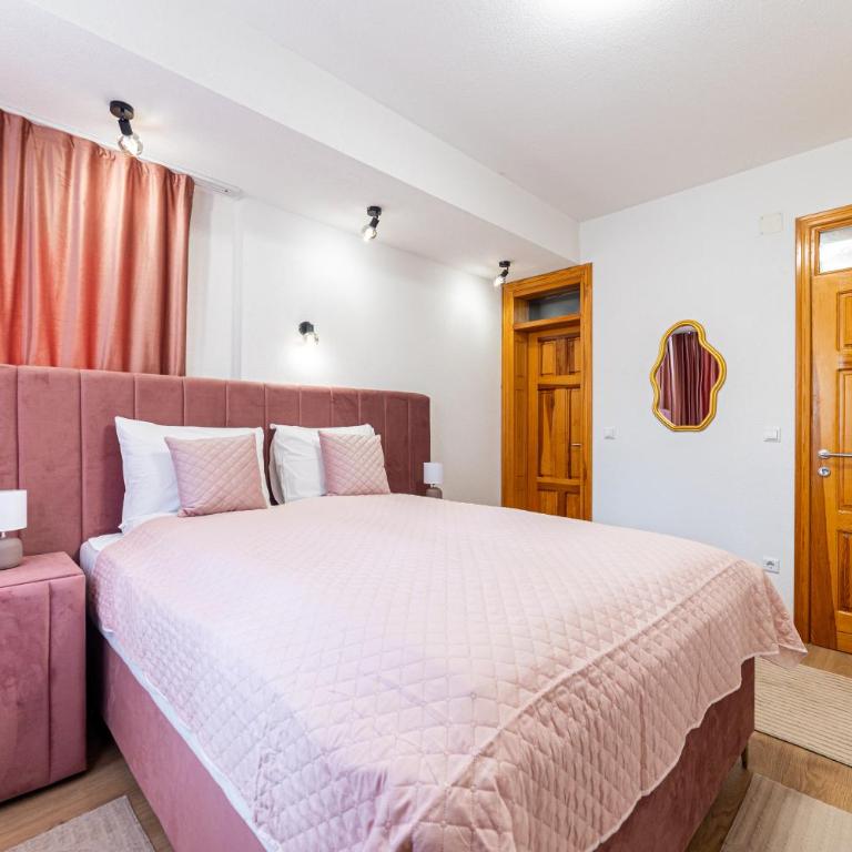 Old Town Lubina Design Apartments - Three-Bedroom Premium Apartment - 11