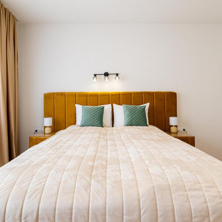 Old Town Lubina Design Apartments - Three-Bedroom Premium Apartment - 21