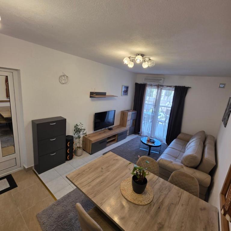 Apartmani Komatina Đenovići 2 - Apartman sa 1 Spavaćom Sobom - 6