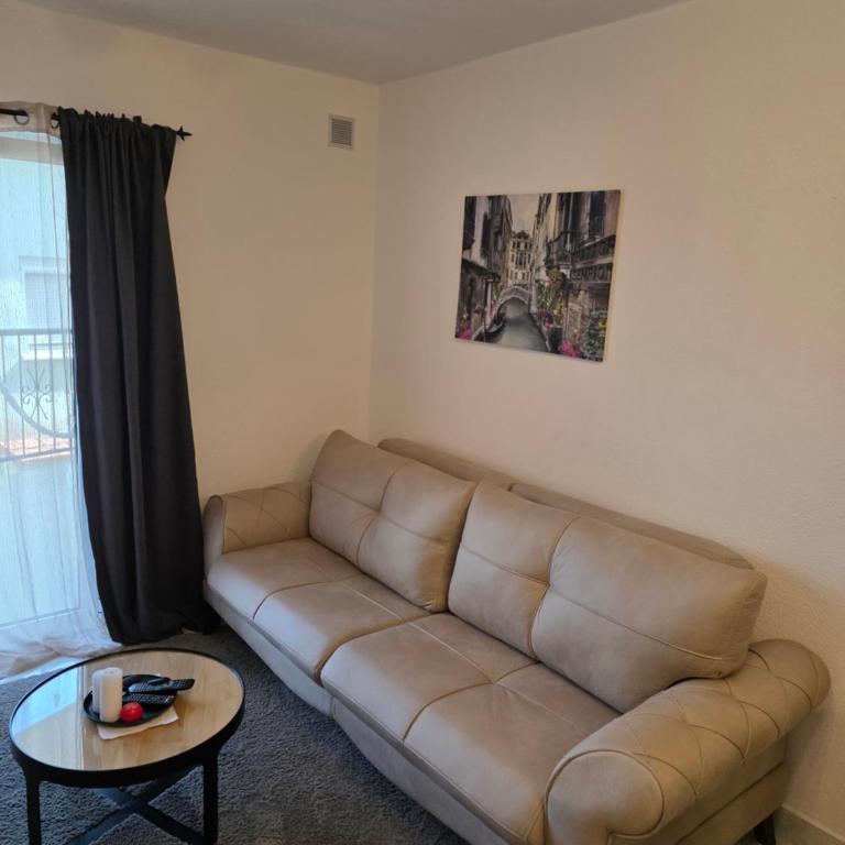 Apartmani Komatina Đenovići 2 - Apartman sa 1 Spavaćom Sobom - 2
