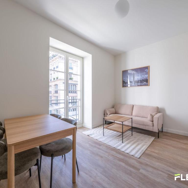 T3 lumineux proche Grands Boulevards Paris 10è - Appartement - 1
