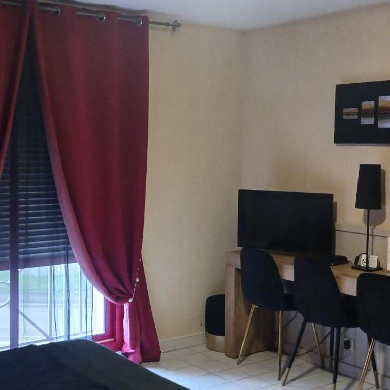 Hotel Médicis - Chambre Quadruple Standard - 5