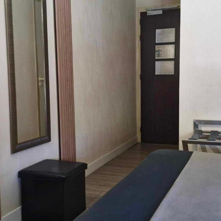 Hotel Médicis - Chambre Double Standard - 12