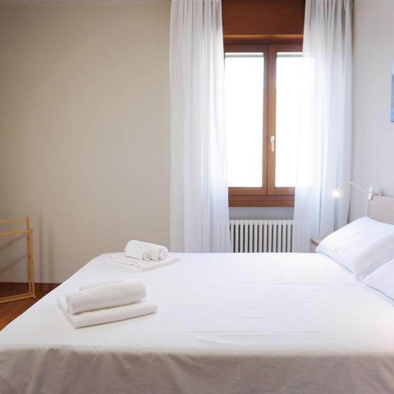 Ca' Serena - 15 minutes from Venice - Free Parking - Appartamento con 2 Camere da Letto - 17
