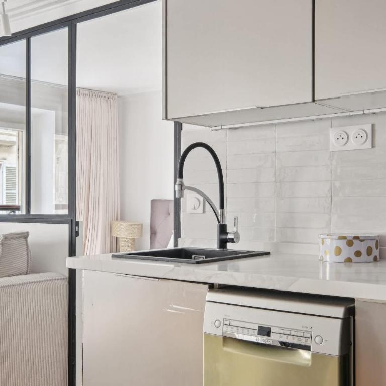 BnBNova - Jardin des Tuileries & Louvre - Apartment - 10