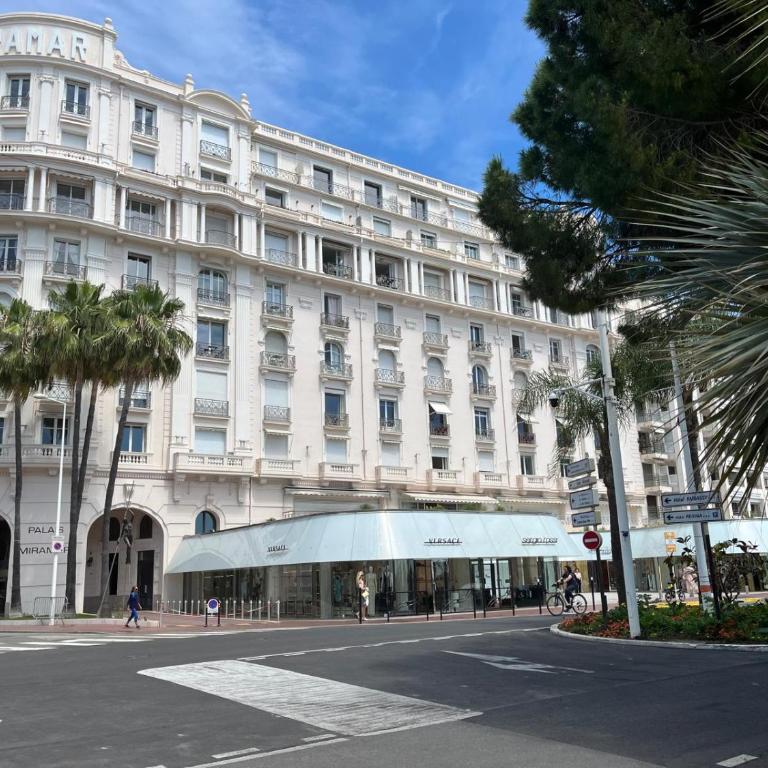 Residence Palais Miramar Beachfront - Appartement avec Balcon - 3