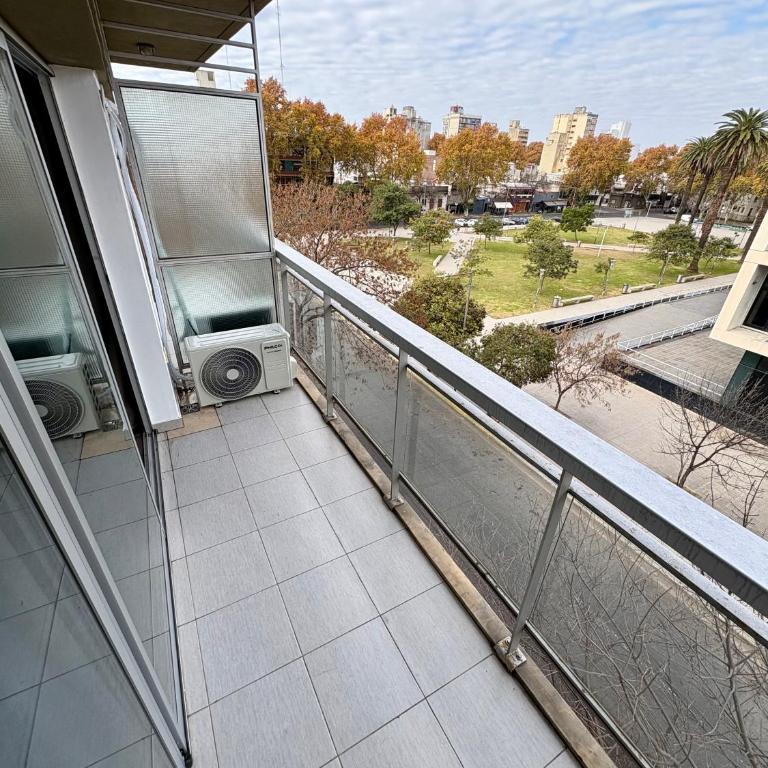 Departamento en Rosario - Apartamento de 2 dormitorios con balcón - 8