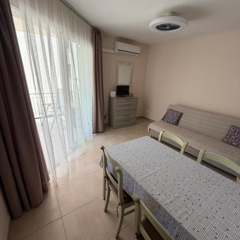 Saloulevant - One-Bedroom Apartment - 2