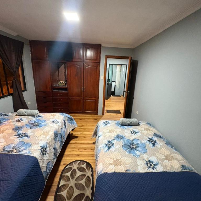 Departamentos en Cuenca - Habitación Triple - 8